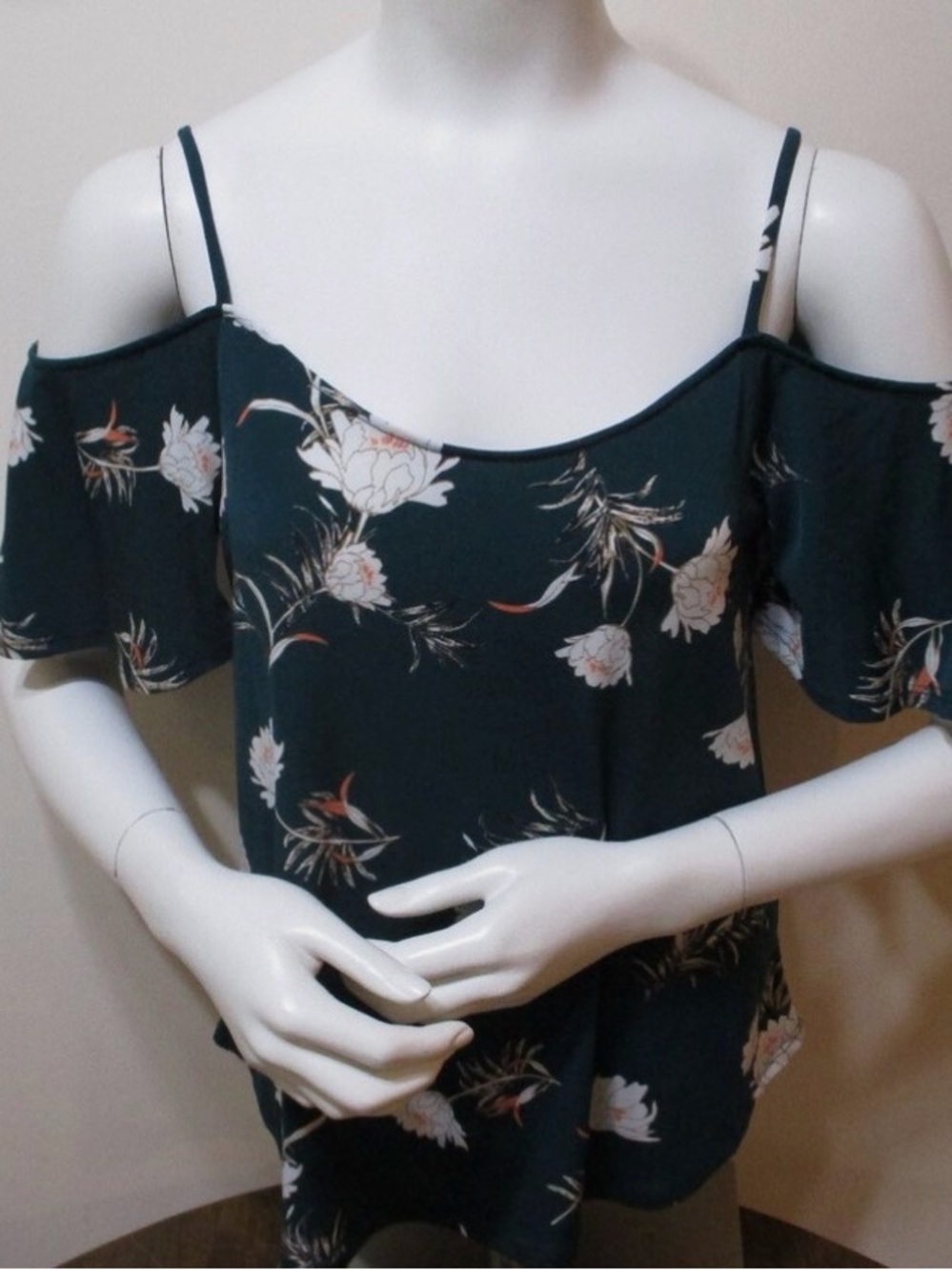 Kalleigh Floral Spaghetti Strap Camisole in Dark Teal
